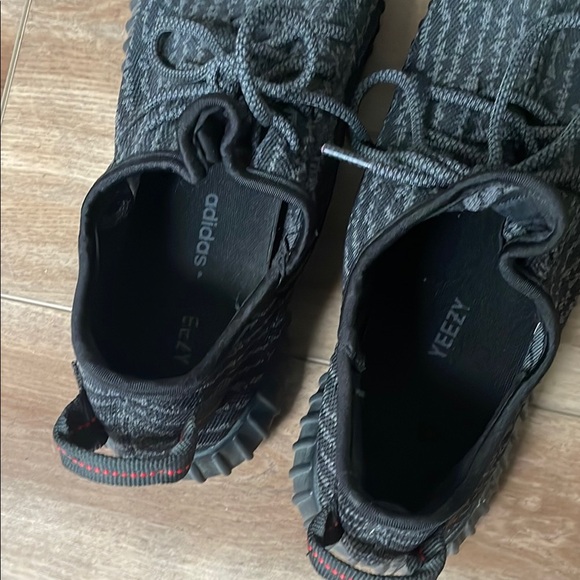 Adidas Black Yeezy Boost 350 - Picture 2 of 6
